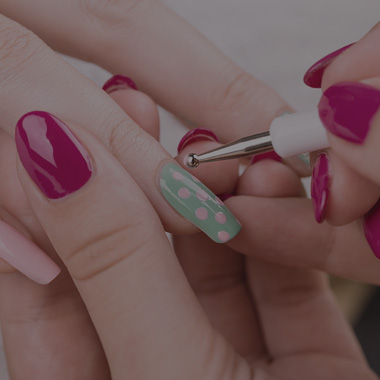 Dot Nails: la tendencia en uñas