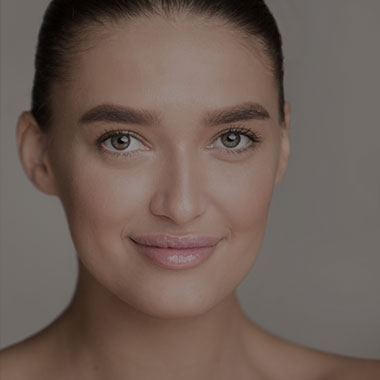 Piel glow-controlado y natural